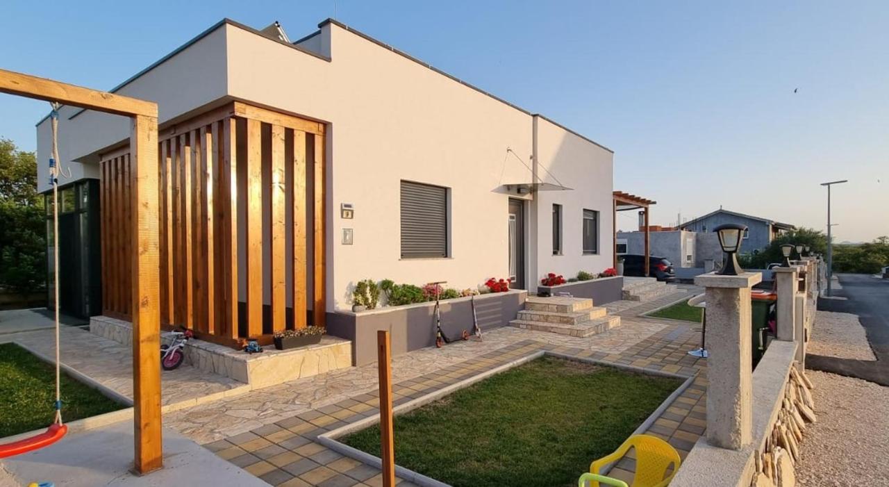 Yellow Dream Murvica  Exterior photo